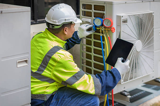 Professional Hvac technician working in Sand Springs, OK
